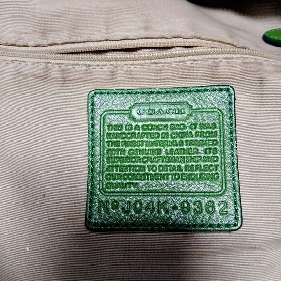 COACH Neon Lime Green Signature Monogram Soho Y2K Bag RARE Color Tassel 9362 - Picture 11 of 16